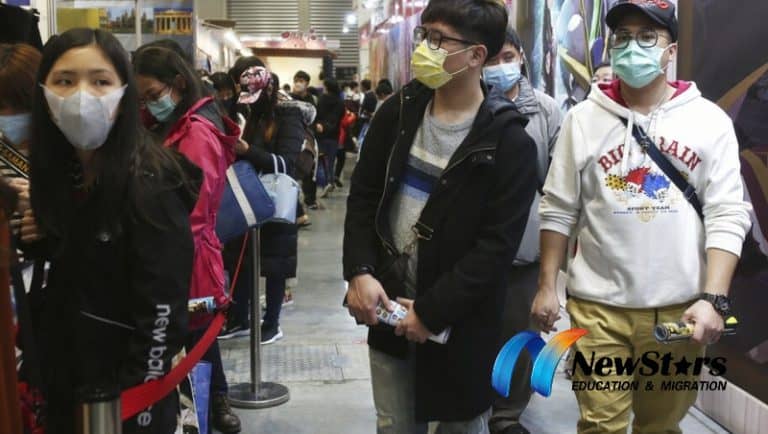 旅行禁令是否继续最早今天宣布，民调显示多数澳人支持继续维持禁令
